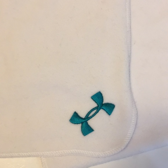 Under Armour micro fleece scarf - Picture 2 of 4